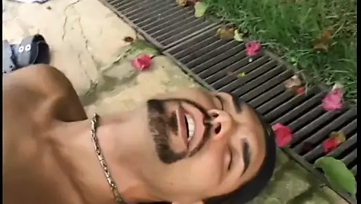 Adam alır onun göğüs kremalı sonra alarak çük içinde onun göt ve ağız kahrolası