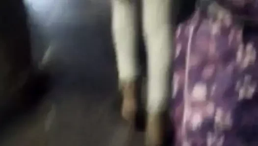 Nalgitas cojibles en metro chabacano