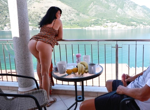 Kamu eşek otel terasında becerdin! alexandra ıslak