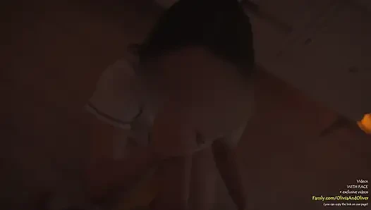 Sen kveld blowjob etter fest kom på Tongue
