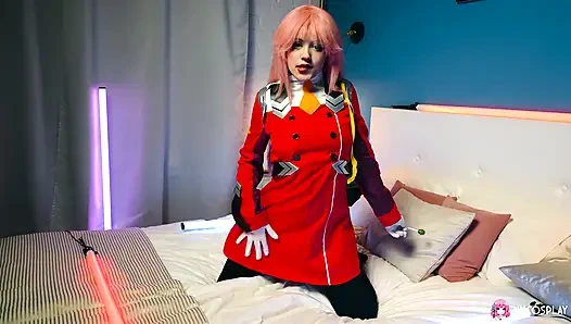 Tatlı anime genç kız Rihanna Black, gerçek bir adam tarafından sikiliyor