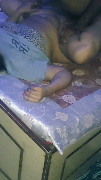 İlk Kez Tam Yüz Gösteren Padosan Bhabhi Devar ile Sert Seks | Bölüm 1