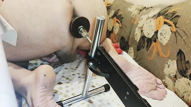 Büyük zenci yarağı dildo ile anal orgazm ve domaltarak sikiş makinesi