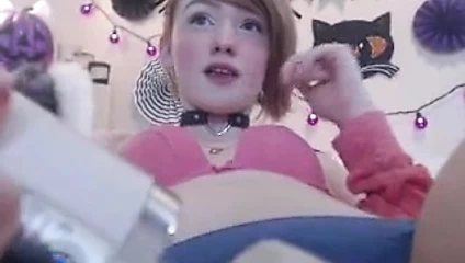 sevimli kız orgazm sonra alır banyo