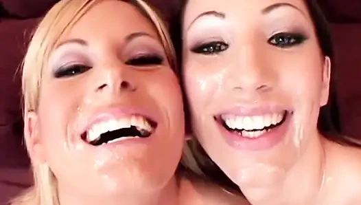 Ateşli saksolu grup sekste güzel memeli sarışın ve esmer tatlılar