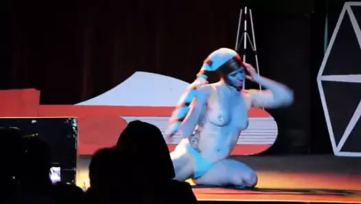 Twi' lek cosplay burlesque dansı