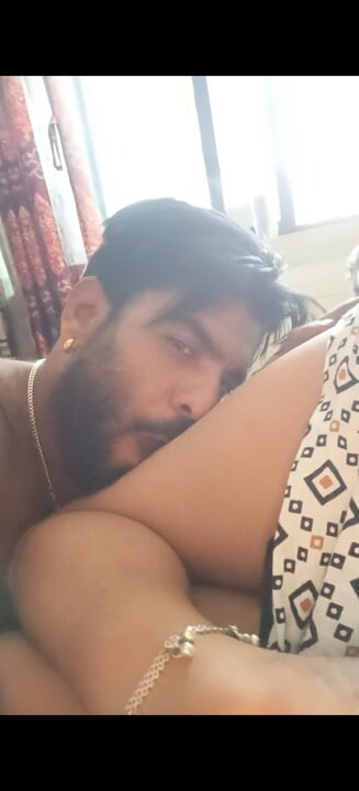 Hintli kız evde Mumbai'de sert seks yapıyor