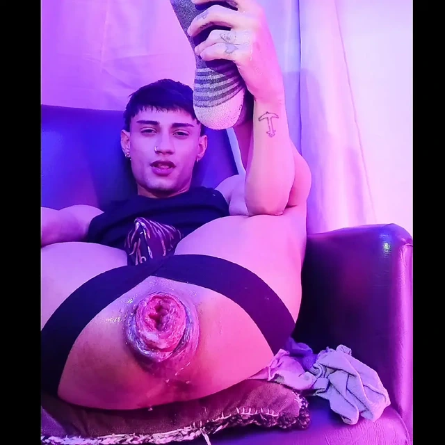 Şımarık bir kıçı mutludur