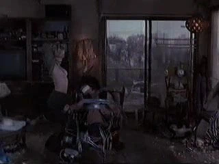 Drew Barrymore, erkek çocuklarında yan tarafta