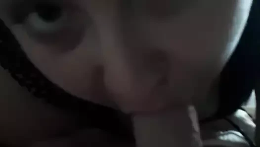 arkadaşım beni emiyor