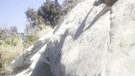 Zoey büyük yarak beklenmedik bir şekilde Grande Kanyonu'nda dışarıda sikiliyor