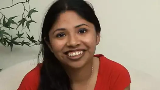 Asılı adam güzel götlü minyon kızı sikiyor ve onu sikiyor