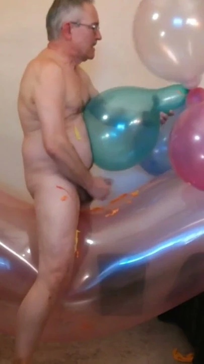 Balloonbanger 81 – gl700 keşif balonu ile balon kümesi fuck, boşalmak ve pop | Klip 3