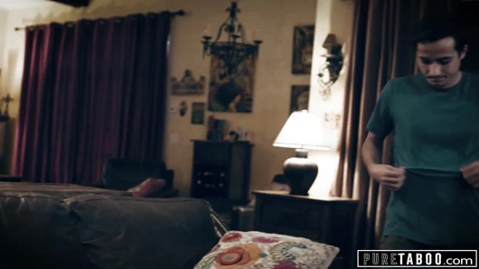 Saf tabu kıskanç oğul üvey babaya inat adım adım anne baştan çıkarır