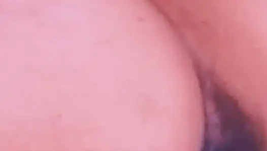 Bin ve boşalma! Tüm dölleri beline atana kadar biniyor.