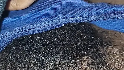 Играю с моей мокрой киской