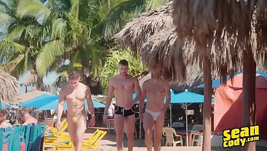 Sean Cody - Sun, Sand ve Üçlü Seks: Devy, Kyle ve Dean Puerto Vallarta'yı vahşi plaj eğlencesiyle ısıtıyor