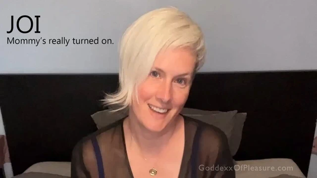 Annemin yaramaz 18. doğum günü gifi - üvey oğluma doğru okşamasını öğretiyor - 31 talimatı