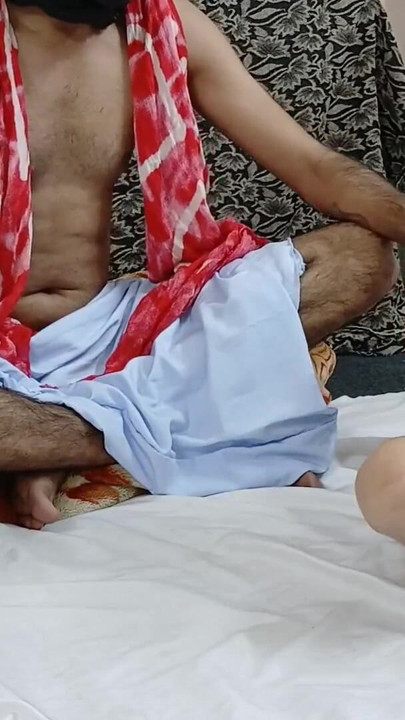 Dhongi baba ke ashram me pencaplı teyze ki chudayi yeni desi tam film | Klip 1