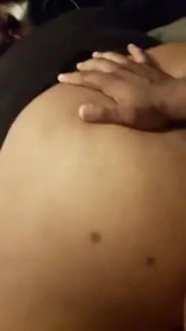 Montando las nalgotas de la abuela