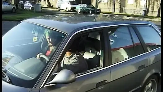 Akrobat Alman sarışın sikiliyor ve sert sikiliyor