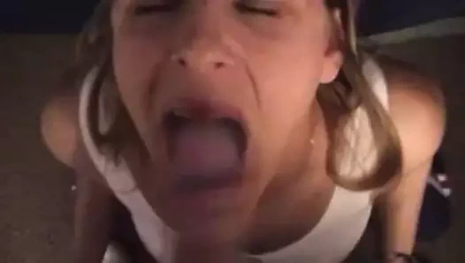 Ateşli sarışın büyük döl yutuyor... cilt 8