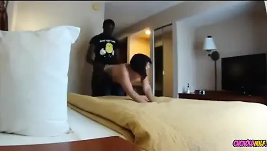 Aldatılan orta yaşlı seksi kadın - gavat orta yaşlı seksi kadın hepimiz gavat oyunu hakkındayız. Arkadaşlarım ve ben sert eş değiştirenleriz ve tanışmak isterim