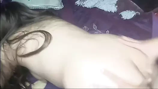 Neredeyse kaşıkla sikişirken yakalanıyordum, sınava çalışmamız gerekiyordu ama onu daha çok sikmek istedim