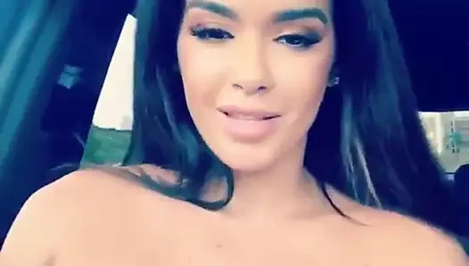 Daisy marie , bu yeni papatya marie göğüslerinden biri daha ???