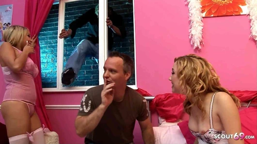 Üvey daugther pippa ve bgf romana gecede dörtlü eş değiştiren seks yapıyor