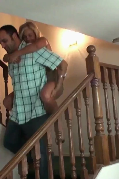 Мачеха-падчерица в тройничке с новым бойфрендом