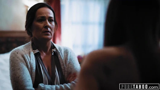 Saf tabu, kyler quinn üvey anne ve üvey babasıyla yakalandı