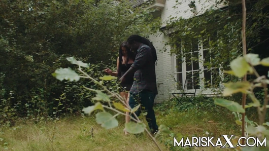 Mariskax mariska kocası tarafından bir bbc'ye teklif edildi