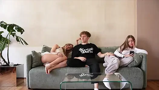 En iyi arkadaşımın erkek arkadaşını siktim - Netflix belgeseli çok sıkıcıydı!
