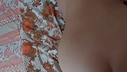 Komşu başkasının evinde emiyor