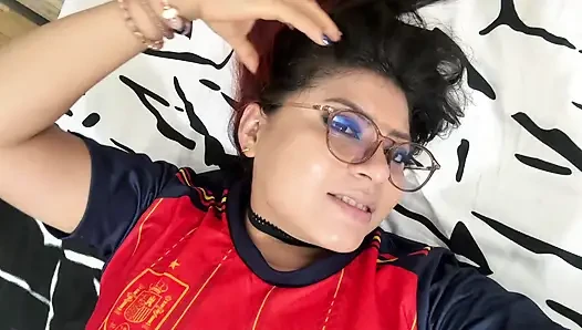Derin oral seks, yoğun profesyonel binme ve tutkulu anal seks.