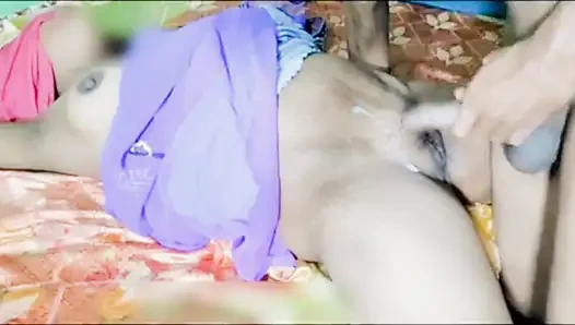 Karını çok yala, çok sev, vajinasını yala ve iç çamaşırından su çıktı.