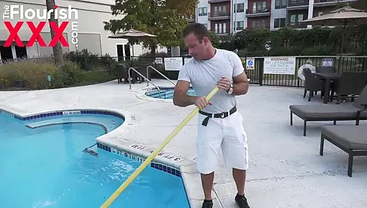 Havuz çocuğu porno yıldızı Chad White sugarmama tarafından alınıyor - bts