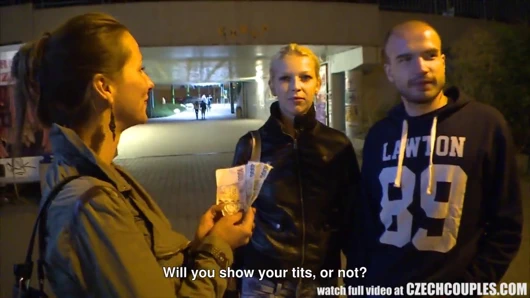 Güzel Çek çifti gf değişimi için para alır