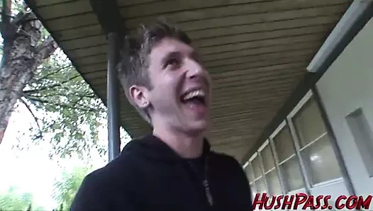 okul öğretmen hindistan gider fındık için bazı horoz