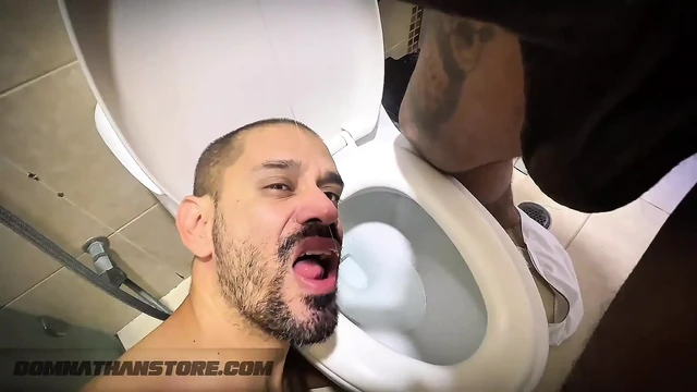 Под моими ногами: дегенеративная покорная быдлячка