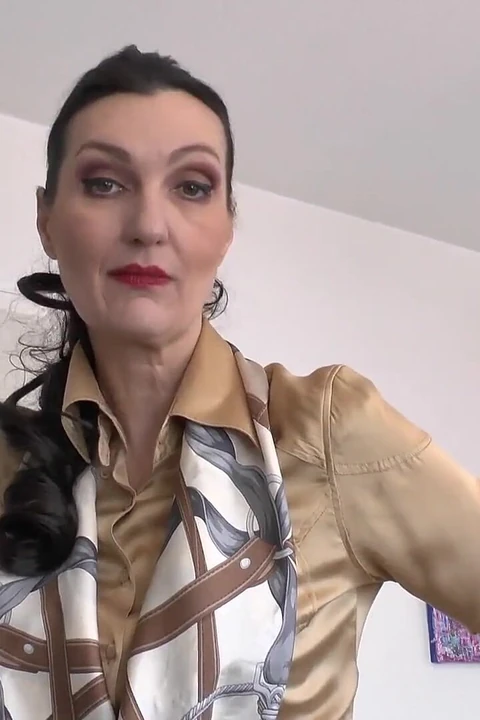 Наблюдаю дрочку в офисе вашего босса во время обеденного перерыва, инструкция по дрочке леди Виктория Валенте