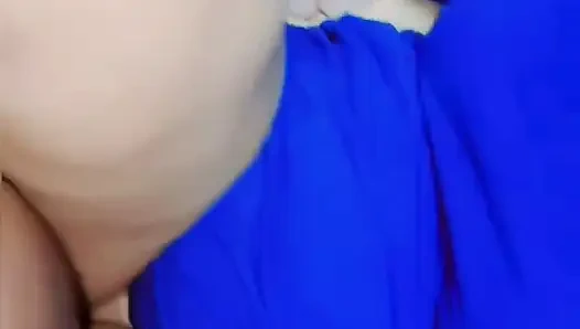 Bir kocanın karısıyla seks yaptığının yer aldığı bir Arap filmi, profesyonelce filme alındı.