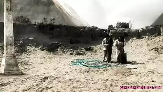 Grup seks archibe - çoraplı büyük memeli orta yaşlı seksi kadın