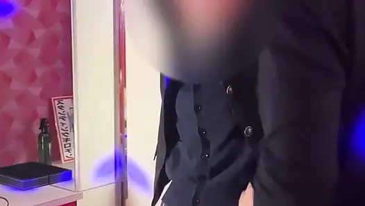 18 yaşındaki bir kızla simüle edilmiş bir SM oyun seansı yaşayın!