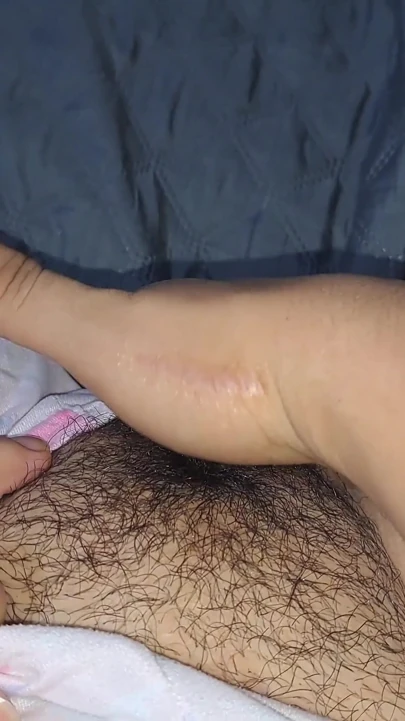 Üvey kızım amına mastürbasyon yapmama izin veriyor