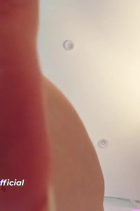 Yatmak. Yüzüne oturacağım.