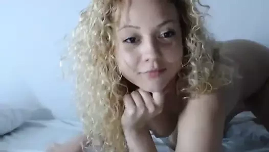 CON TETAS HAY MAS PARAISO