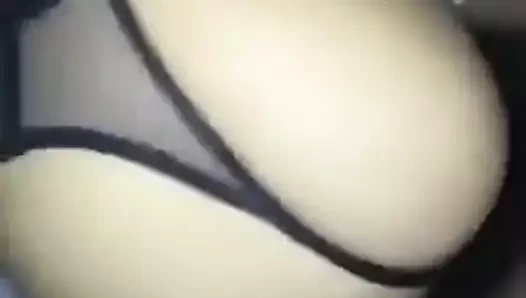 Büyük çük beni kelepçeler ve onun kaprisinde beni kullanır