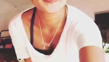 Seksi özçekim yapıyor 25.mp40